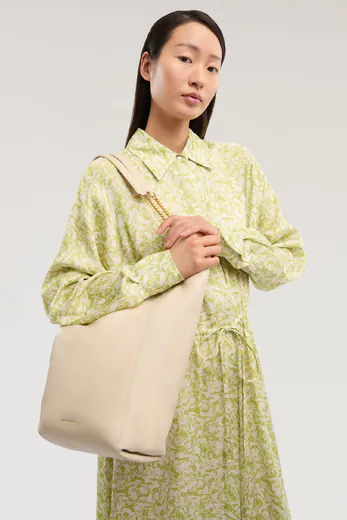 Mala de Ombro Hobo Média Orbita com corrente Bege