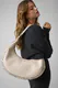 Guess | Mala de Ombro Hobo Petra Grande Creme | MISSCATH