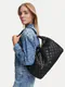 Guess | Mala de Ombro Shopper Juliet Preta | MISSCATH